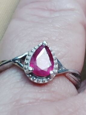 AAA- 💥NASSAU RUBY💥, STERLING SILVER, TEARDROP MOTIF, GEMSTONE RING. SIZE 7